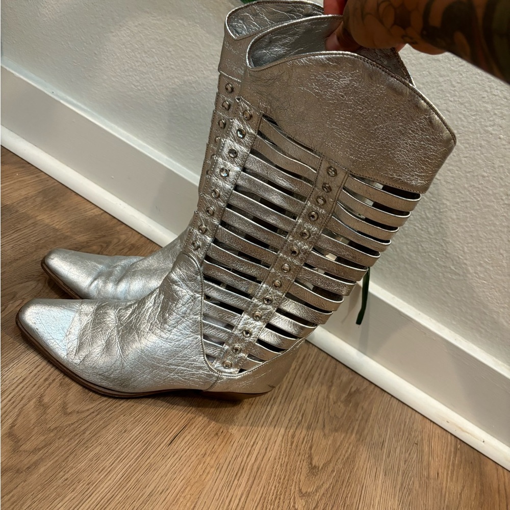 Vintage silver leather cowgirl boots 7 - Picture 2 of 7